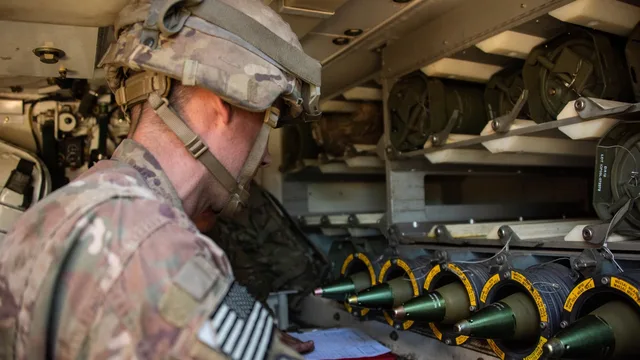 Estonia's Artillery Shell Debacle: A Complex Web of Contracts and Allegations