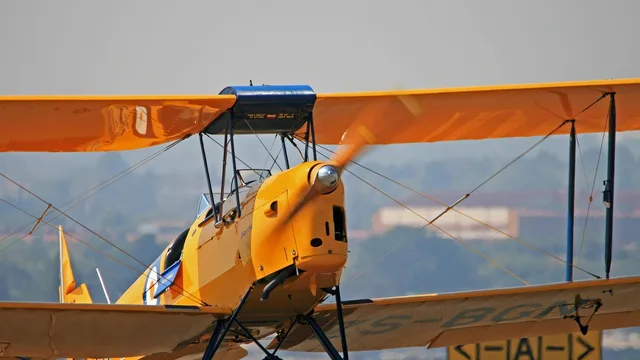 India Expands Indigenous Trainer Fleet with Tejas and HTT-40 Deliveries